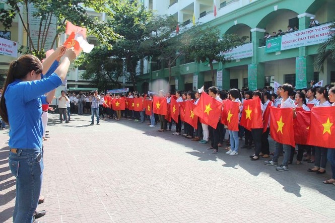 Sinh viên Đà Nẵng thiết thực hướng về Hoàng Sa - ảnh 2